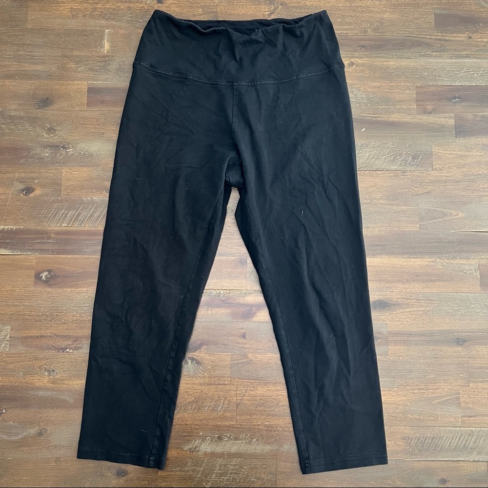 ✅ Three Dots all black Capri length leggings